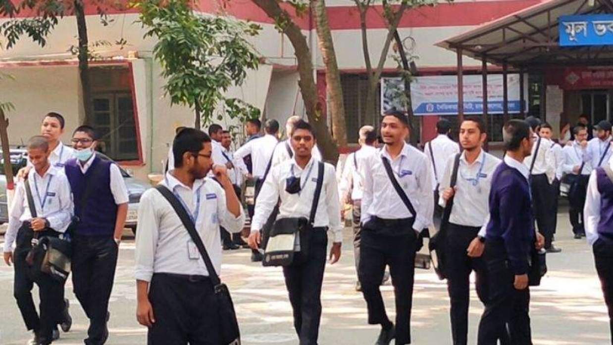 একাদশের ক্লাস শুরু
