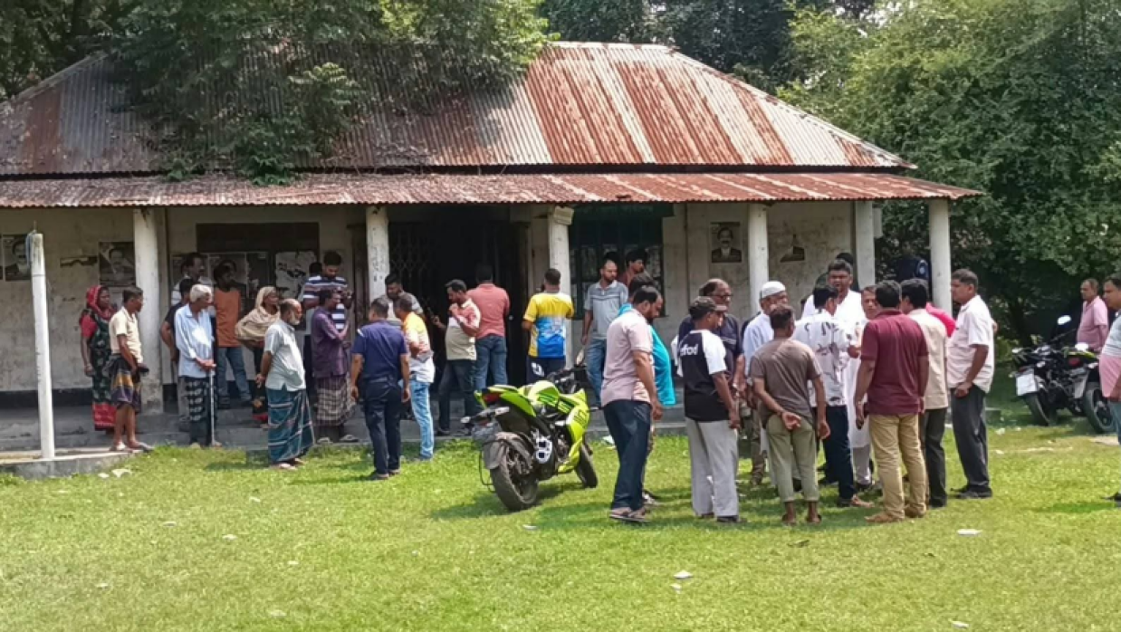 জেলা বিএনপির কার্যালয়ে আগুন 