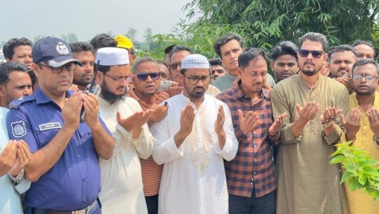 প্রধানমন্ত্রীর রাজনৈতিক সহকারী রাশেদ খান