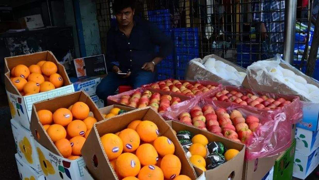  মাল্টার দাম বৃদ্ধিতে বিপাকে ভোক্তা 