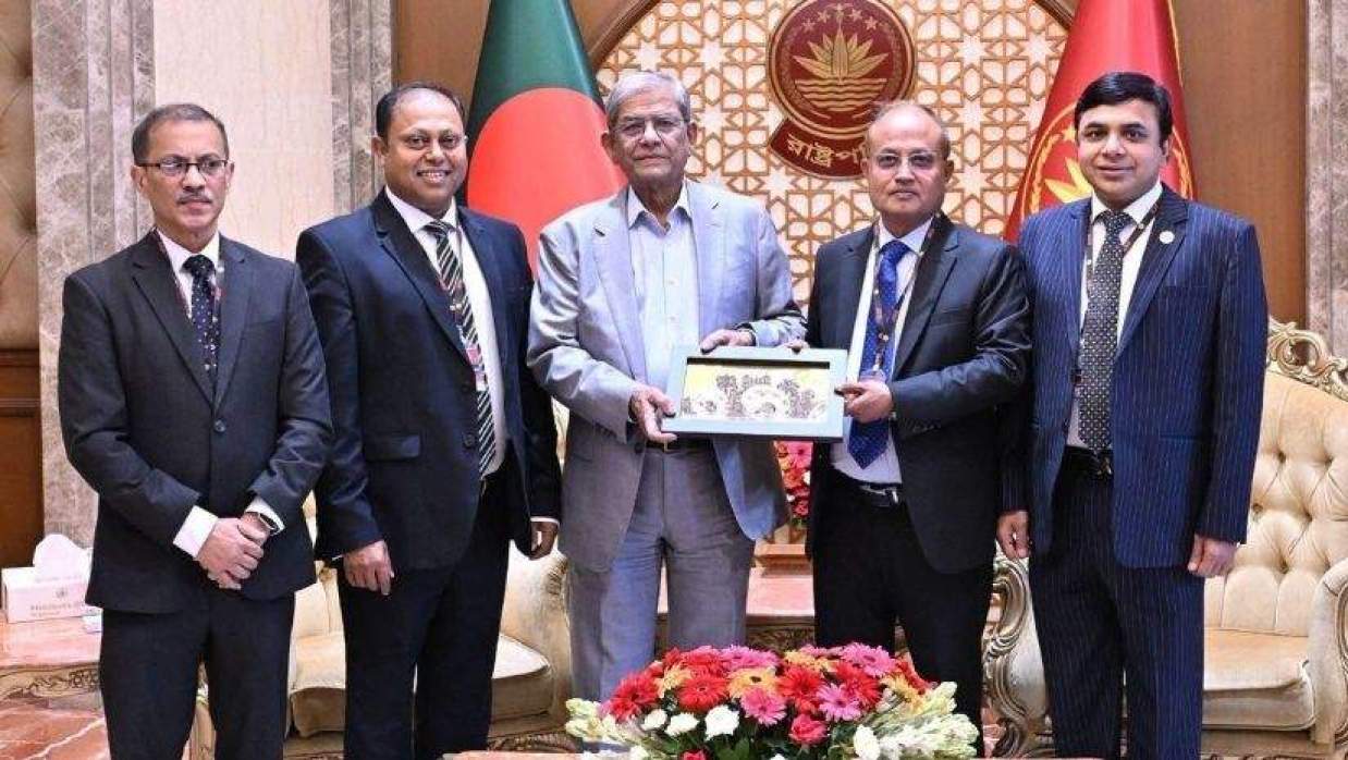 ঢাবিকে বিশ্বের শীর্ষস্থানীয় বিশ্ববিদ্যালয়গুলোর কাতারে নিয়ে যাওয়ার আহ্বান রাষ্ট্রপতির