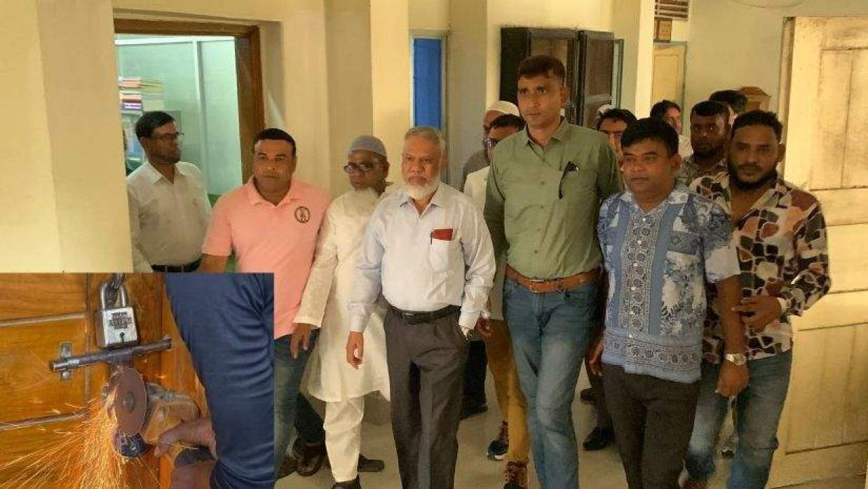  উপাচার্যের কার্যালয়ে দেওয়া তালা ভেঙ্গে দিয়ে দপ্তরে বসিয়ে দিলেন ম্যাজিস্ট্রেট  