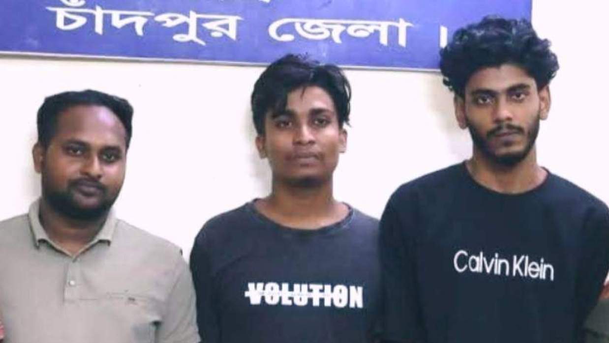 গ্রেপ্তার তিনজন