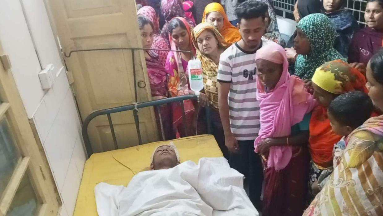 আহত শিক্ষার্থী