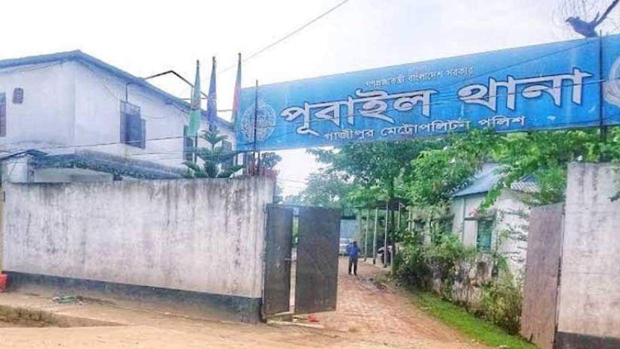 সাবেক স্ত্রীকে গলা কেটে হত্যার অভিযোগ, যুবক আটক