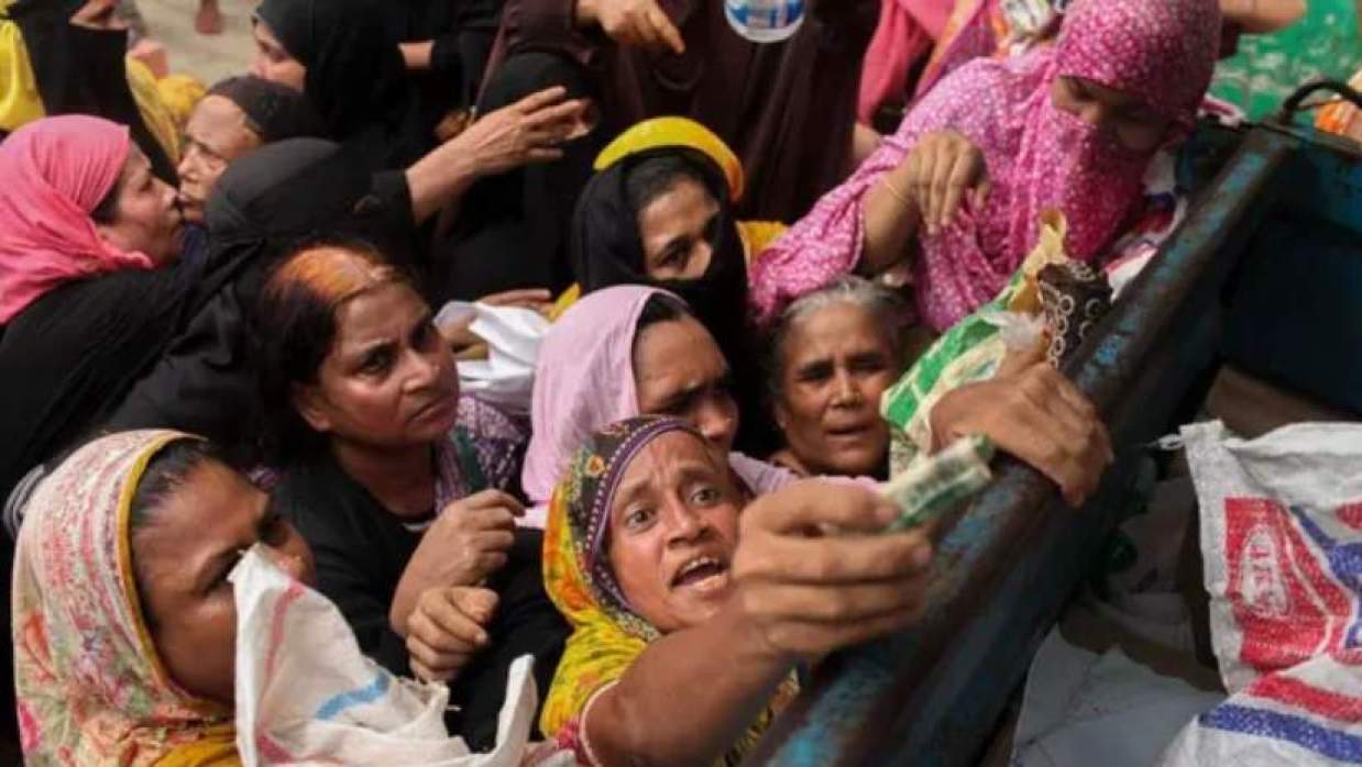 সংসার চালাতে হিমশিম খাচ্ছে মানুষ