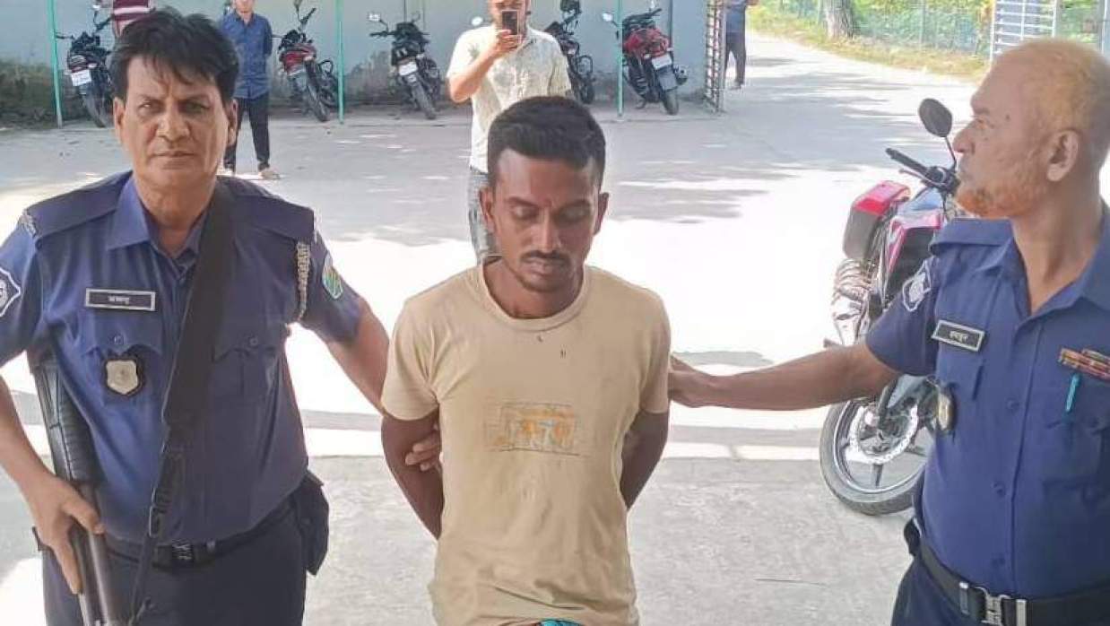 অভিযুক্ত ছেলে উদ্দিন সরদার