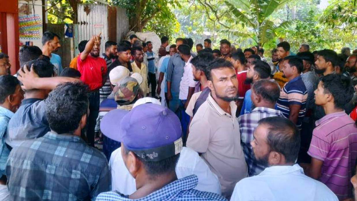 ব্যাটারিচালিত রিকশাচালকদের বিক্ষোভ