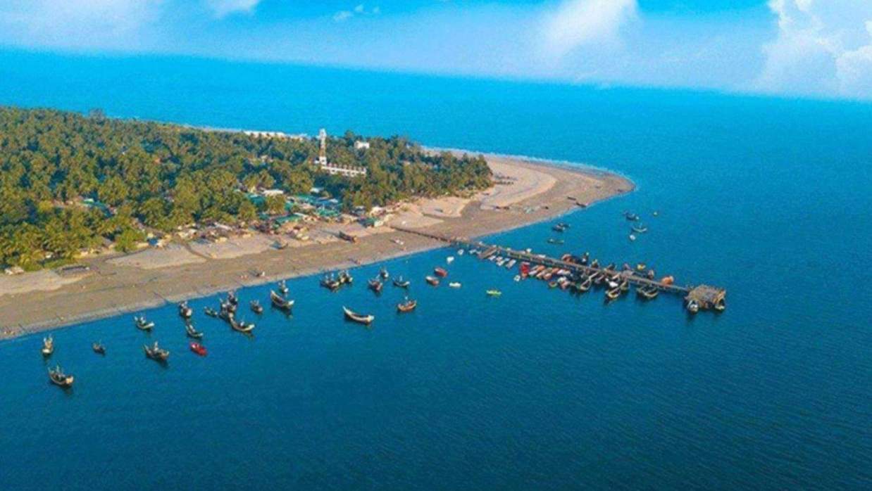 দেশের একমাত্র প্রবাল দ্বীপ সেন্টমার্টিন 