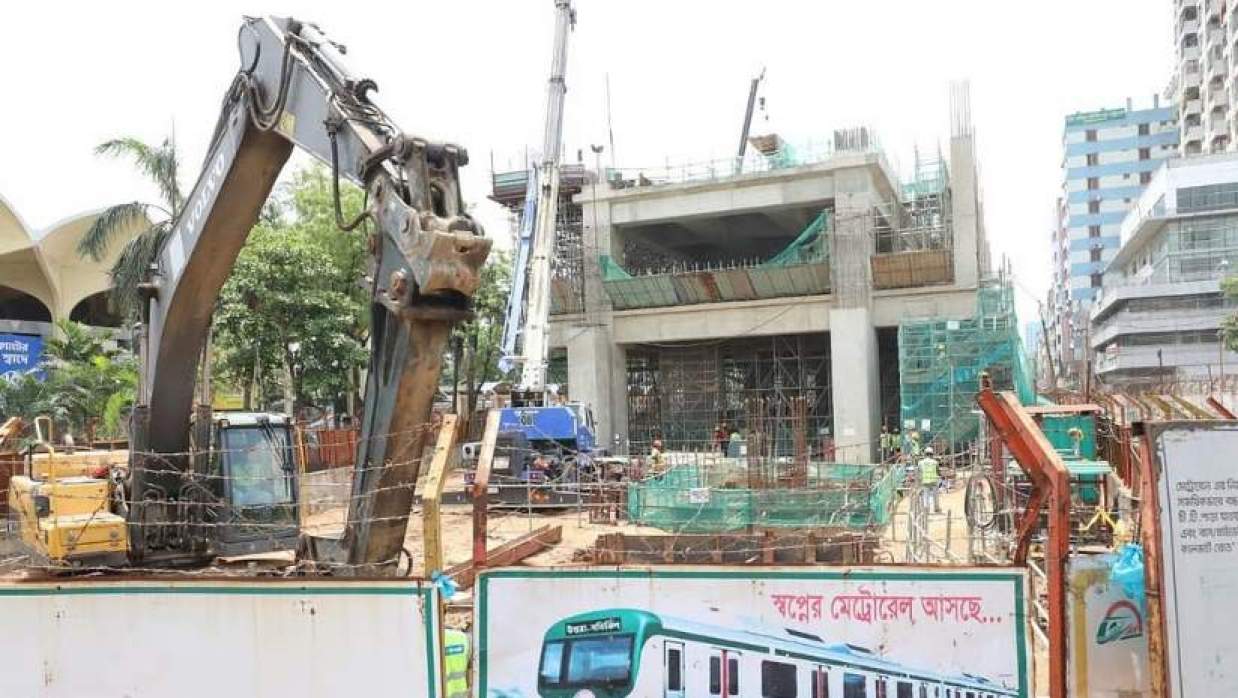 মেট্রোরেল রুটের নির্মাণকাজ