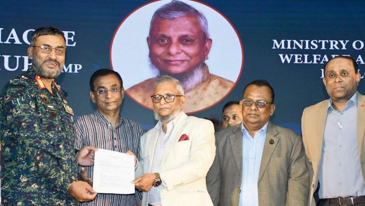 প্রবাসীকল্যাণ ও বৈদেশিক কর্মসংস্থানমন্ত্রী আরিফুল হক চৌধুরী