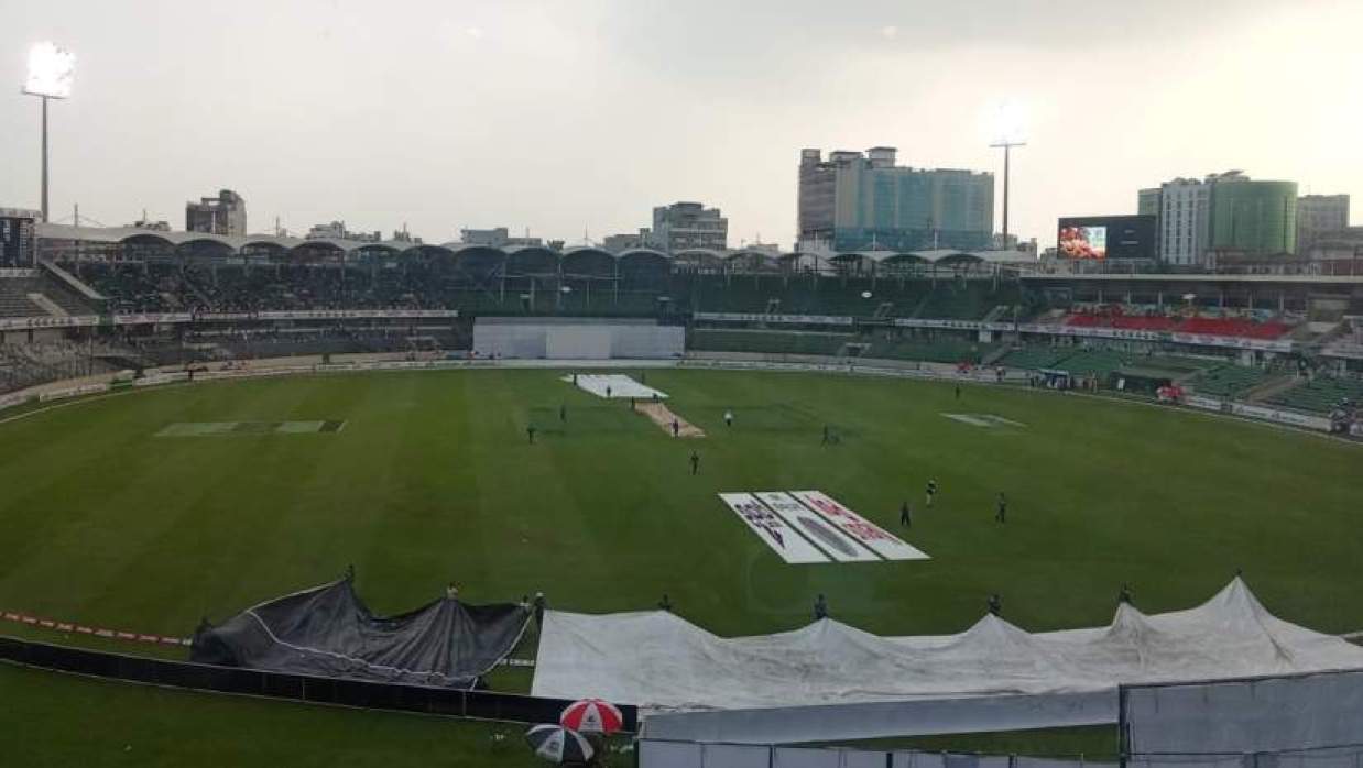 বৃষ্টিতে বন্ধ মিরপুর টেস্ট
