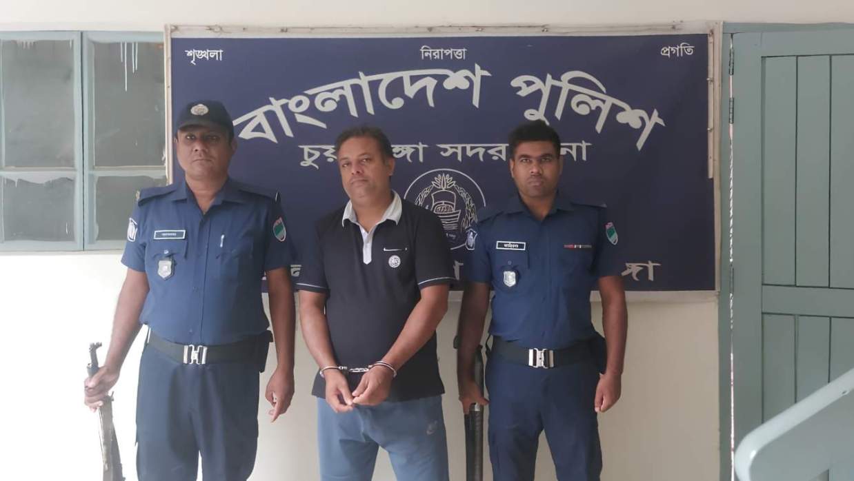 চুয়াডাঙ্গা সরকারি বালিকা উচ্চবিদ্যালয়ে প্রশ্ন ফাঁস ও জালিয়াতির ঘটনায় অফিস সহায়ক কারাগারে