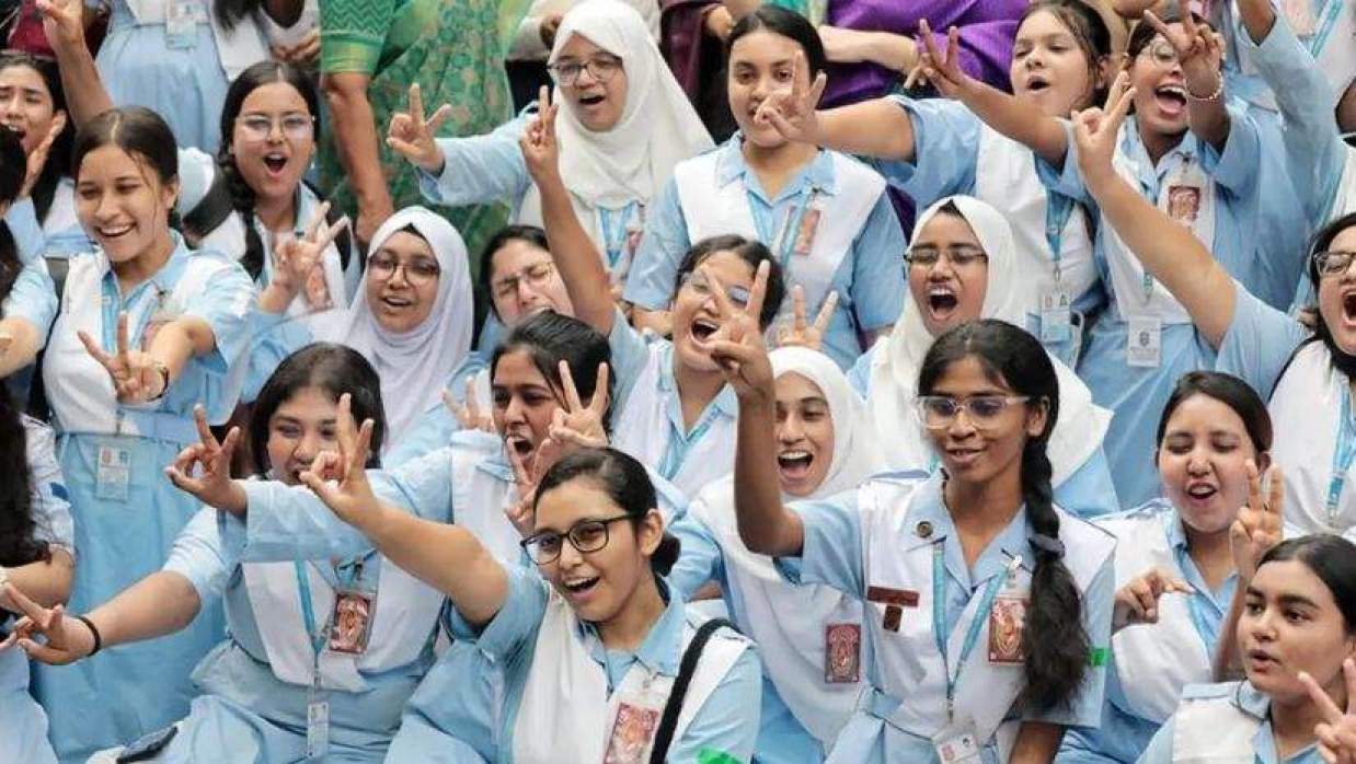 শিক্ষার্থীদের উচ্ছ্বাস