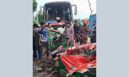 বাসের ধাক্কায় সিএনজির শিশুসহ নিহত ৪ জনের পরিচয় শনাক্ত 