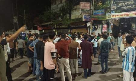 মধ্যরাতে ঢাকা কলেজ শিক্ষার্থী-স্থানীয়দের মধ্যে উত্তেজনা, হোস্টেল ভাঙচুর