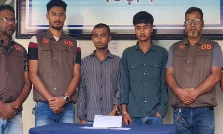 ফেসবুকে ‘জানক স্ট্রিট’ প্রদর্শনের ভিডিও ভাইরাল, ডিবির হাতে দুই যুবক গ্রেপ্তার