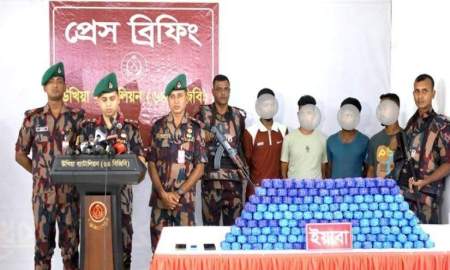 সাড়ে ৪ লাখ ইয়াবাসহ চার পাচারকারী আটক