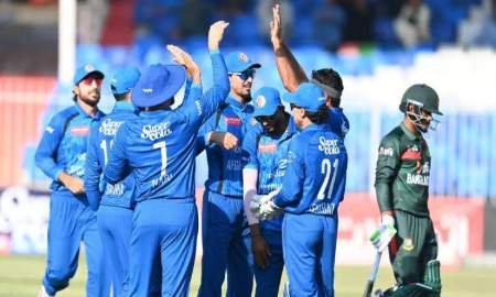 ২৮ রানে ৪ উইকেট নেই বাংলাদেশের