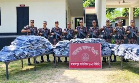 জামালপুর সীমান্তে ভারতীয় থান কাপড় জব্দ