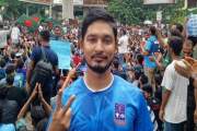 রাজু ভাস্কর্যে আত্মহুতির ঘোষণা দিলেন বিসিএসে বাদ পড়া ঢাবি শ…