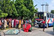সিএনজিকে চাপা দিল বাস, প্রাণ গেল ৭ জনের