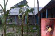 পুত্রবধূকে ‘চাকরি না দেওয়ায়’ স্কুলে তালা দিলেন ম্যানেজিং কম…