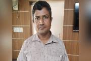 বিশ্ব শিক্ষক দিবসের র‍্যালিতে ‘শেখ হাসিনার বাংলাদেশ’ লেখা ব…