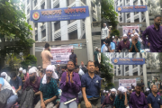 কর্মসংস্থান নিশ্চিত না হওয়া পর্যন্ত ঘরে ফিরব না: আন্দোলনরত …