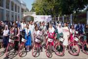 বগুড়ায় স্কুল ছাত্রীদের ১৫০টি বাইসাইকেল উপহার
