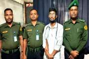 ঢামেকের জরুরি বিভাগ থেকে ভুয়া চিকিৎসক আটক