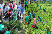 দূষিত পুকুর পরিষ্কারে উপজেলা প্রশাসনের উদ্যোগ 