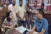 ওসির সঙ্গে তর্কে জড়ানোর পর রুমিন ফারহানার বিরুদ্ধে পুলিশের …