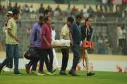 স্ট্রেচারে মাঠ ছাড়লেন তাওহীদ হৃদয়