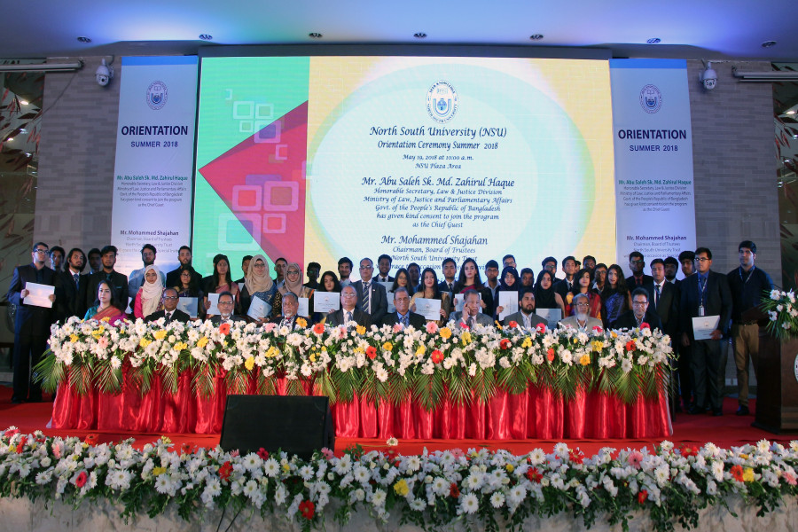 নবীন শিক্ষার্থীদের বরণ করে নিলো এনএসইউ