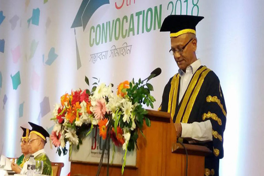 স্টেট ইউনিভার্সিটির সমাবর্তনে শিক্ষামন্ত্রী