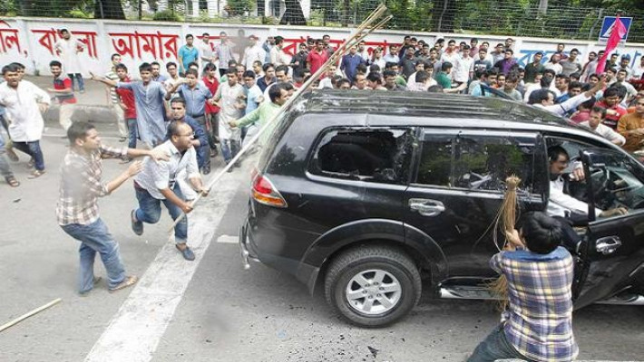 আরেফিন সিদ্দিকের গাড়ি ভাঙচুরের ঘটনায় তদন্ত কমিটির সুপারিশ নেই