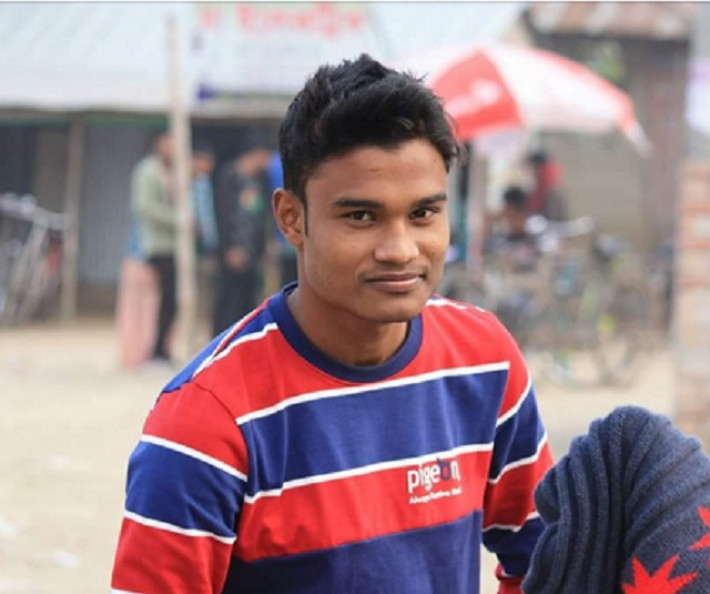 প্রধানমন্ত্রীকে নিয়ে মন্তব্য করায় রাবি শিক্ষার্থী আটক 