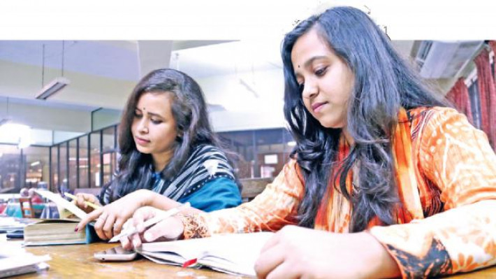 সরকারি কলেজগুলোতে শিক্ষক সঙ্কট মেটাতে বিশেষ বিসিএস পরীক্ষার মাধ্যমে শিক্ষক নিয়োগের সিদ্ধান্ত নিয়েছে সরকার