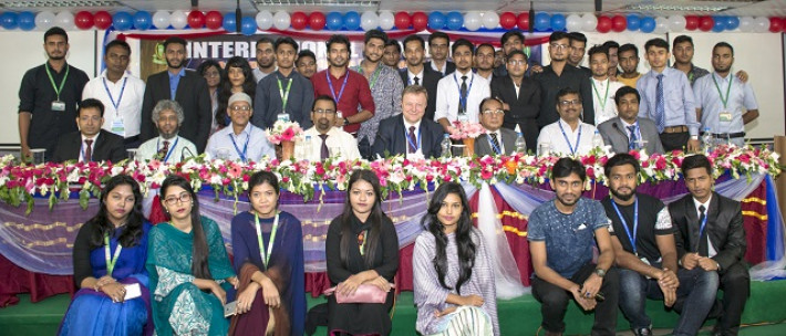 গ্রিন ইউনিভার্সিটিতে আন্তর্জাতিক সম্মেলনে অতিথিবৃন্দ ও অংশগ্রহণকারীরা