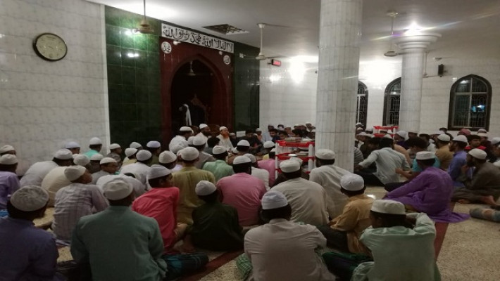 ছাত্রলীগ সাধারণ সম্পাদক গোলাম রব্বানীর জন্মদিন উপলক্ষে মসজিদে দোয়া ও এতিমদের মাঝে খাবার বিতরণ করেছে জাবি ছাত্রলীগ।
