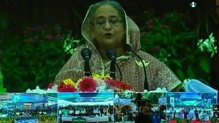 ভিডিও কনফারেন্সে উন্নয়ন মেলার উদ্বোধন করছেন প্রধানমন্ত্রী শেখ হাসিনা