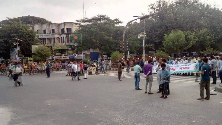মেহেদী হাসানের নেতৃত্বে আন্দোলনকারীরা