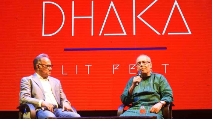 ঢাকা লিট ফেস্টে কথা সাহিত্যিক শীর্ষেন্দু মুখোপাধ্যায় ও ইমদাদুল হক মিলন।