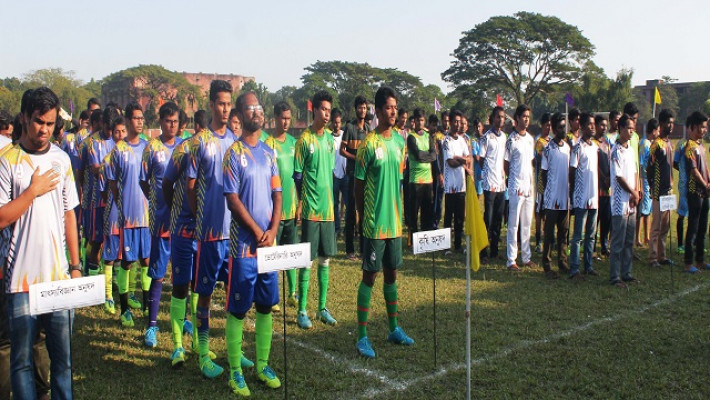 বাকৃবিতে আন্তঃঅনুষদ ফুটবল প্রতিযোগিতা শুরু
