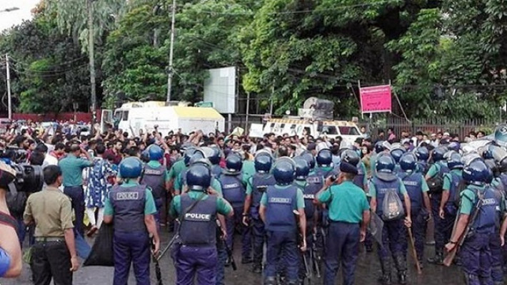 সাত কলেজ শিক্ষার্থী-পুলিশ সংঘর্ষের প্রতিবেদন ৮ জানুয়ারি