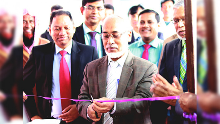 গেস্ট হাউজ ভবন উদ্বোধন করেন বাকৃবি উপাচার্য ।