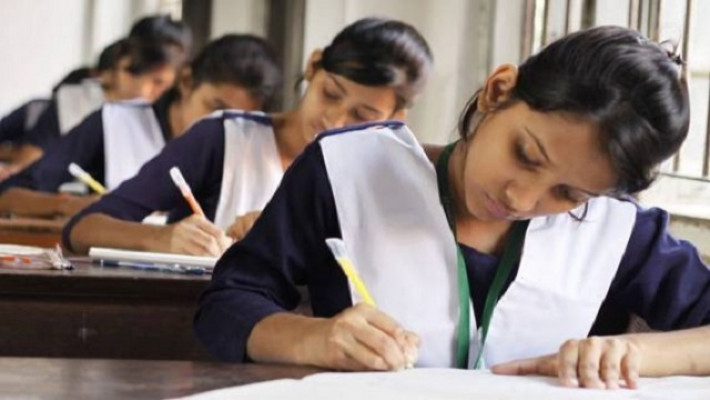 দাখিল পরীক্ষার দৃশ্য