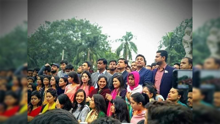 আ.লীগের ইশতেহারে ছাত্রলীগের আনন্দ মিছিল