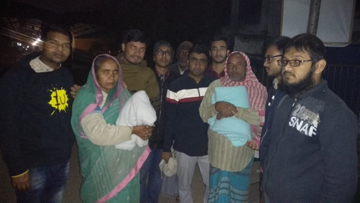 শীতার্তদের মাঝে কম্বল বিতরন করছে তারুণ্য